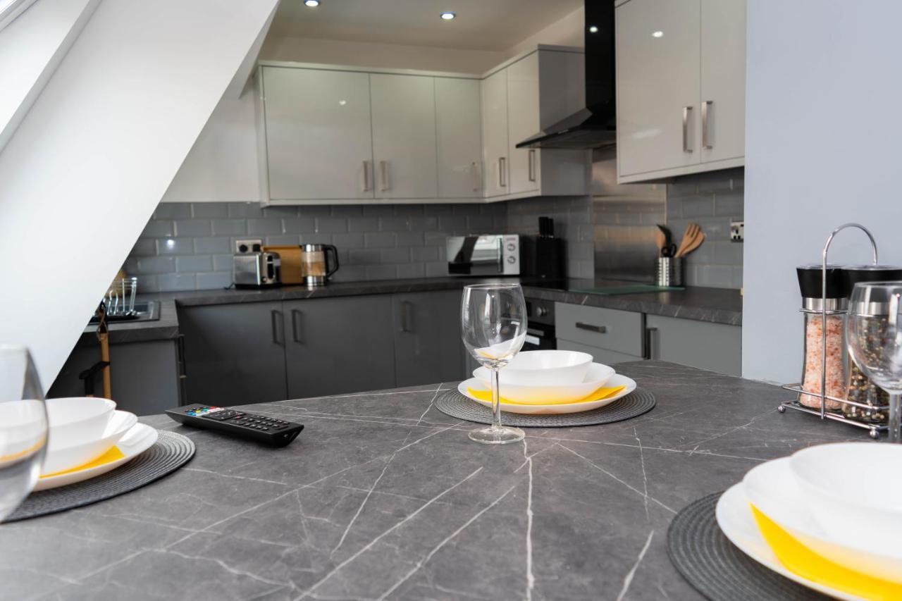 Sky Apartments Брадфорт Екстериор снимка